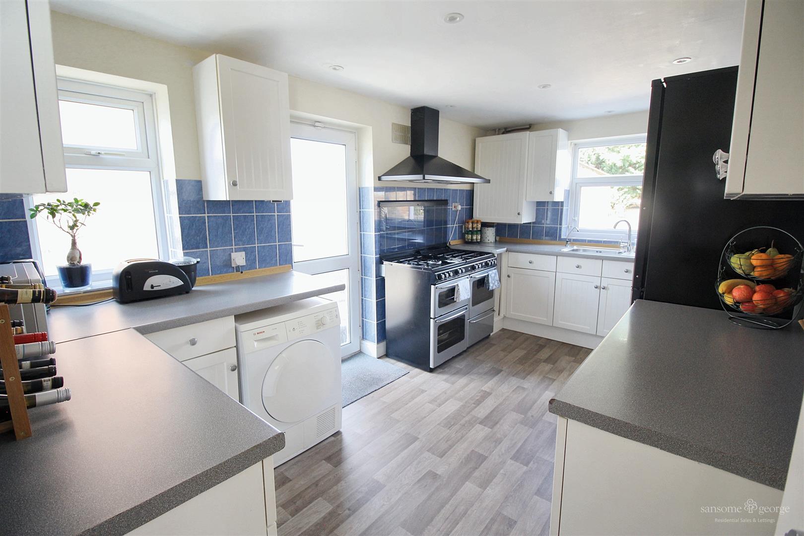 Walmer Close, Tilehurst, Reading